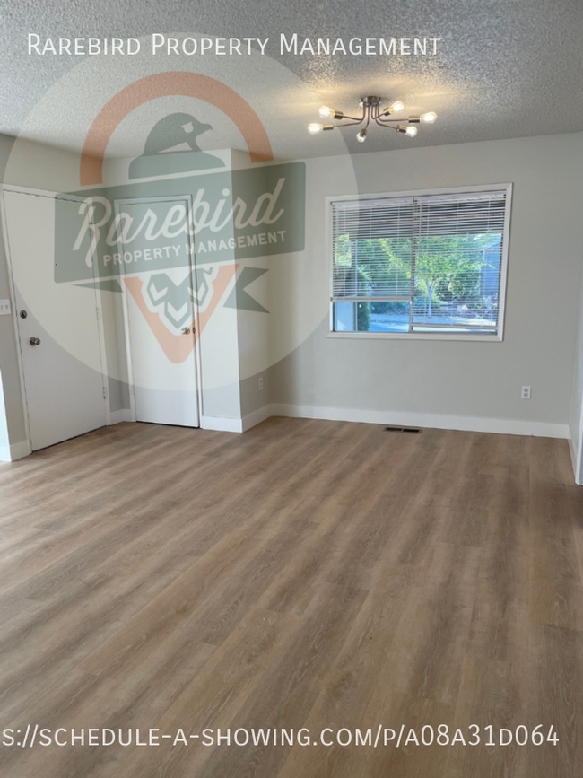 Building Photo - $500 OFF SPECIAL! Newly Remodeled, 3 Bed p...