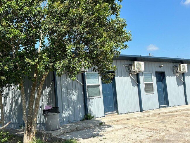 Foto del edificio - 1627 FM351
