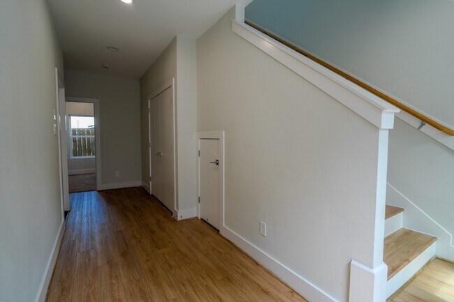 Foto del edificio - 615 Northew St
