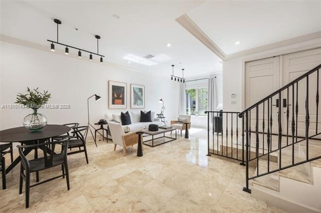 Building Photo - 7430 SW 56th Ct