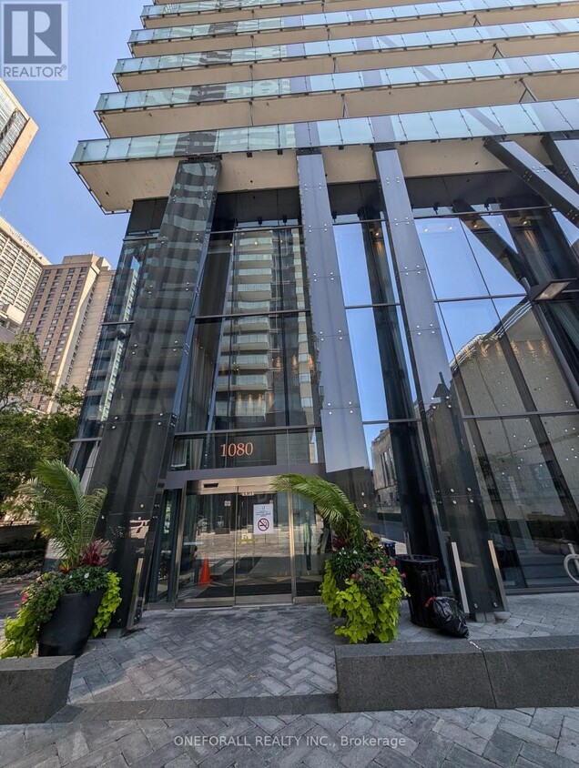 Photo principale - 1080-1080 Bay St.