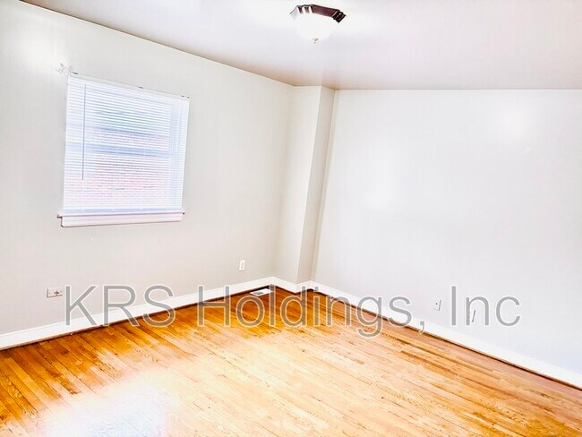 Foto del edificio - 5228 Goolsby Ct