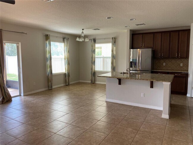 Building Photo - 2728 Monticello Way