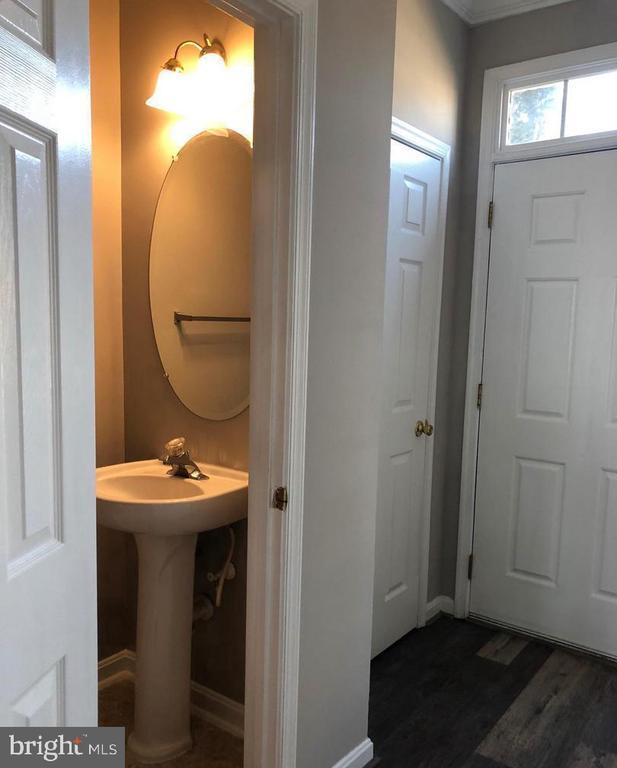 Building Photo - 2925 Rotterdam Loop