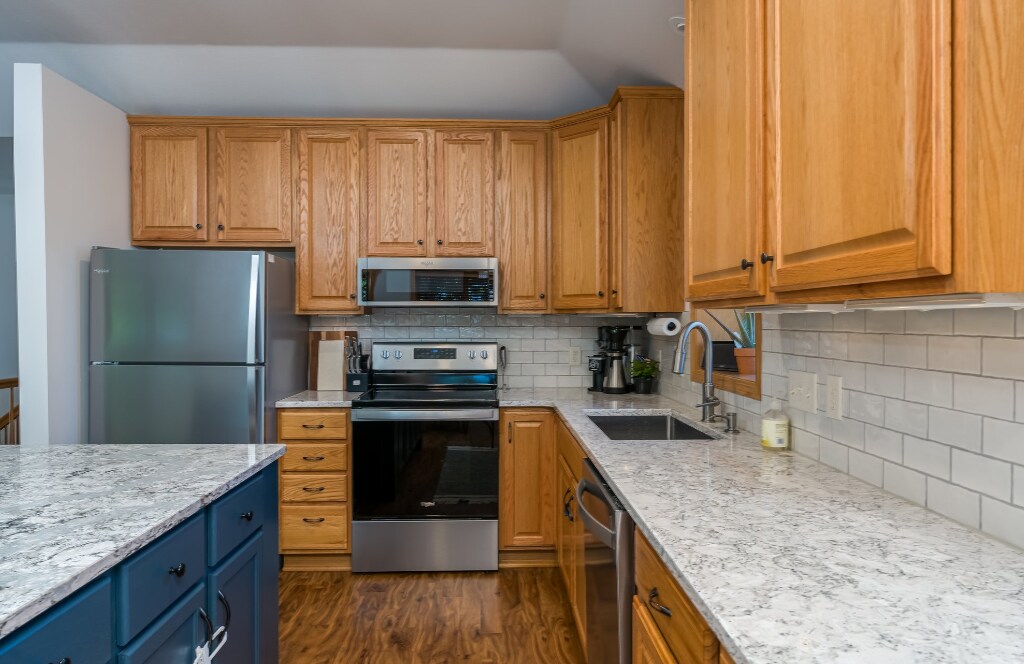 Building Photo - 28016 Maple Ln