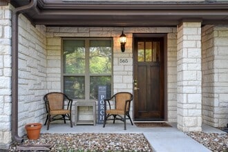 Building Photo - 565 Demarett Dr