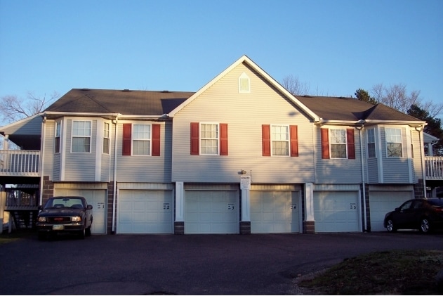 Primary Photo - 3748 Woodford Ave NW