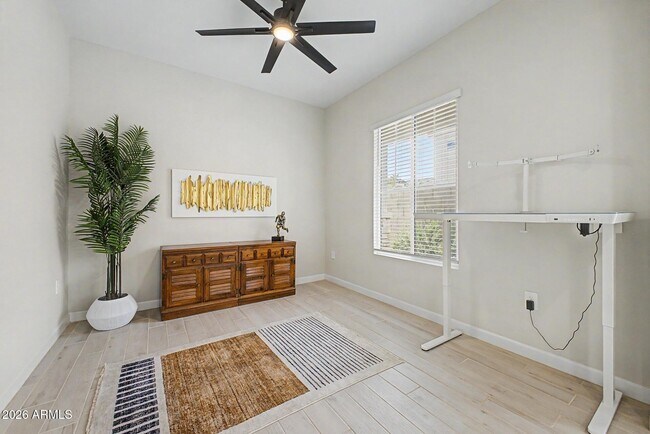 Foto del edificio - 5038 E Anderson Dr