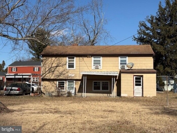 Foto del edificio - 5 Bedroom Single Family House