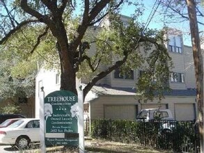 Building Photo - 2612 San Pedro St