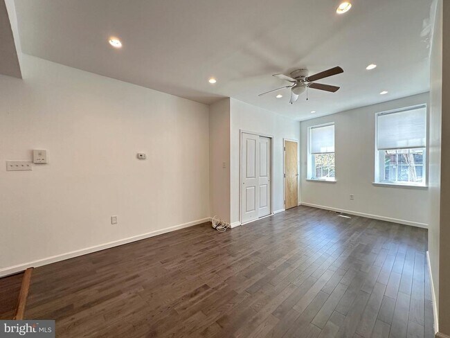 Foto del edificio - 545 Christian St