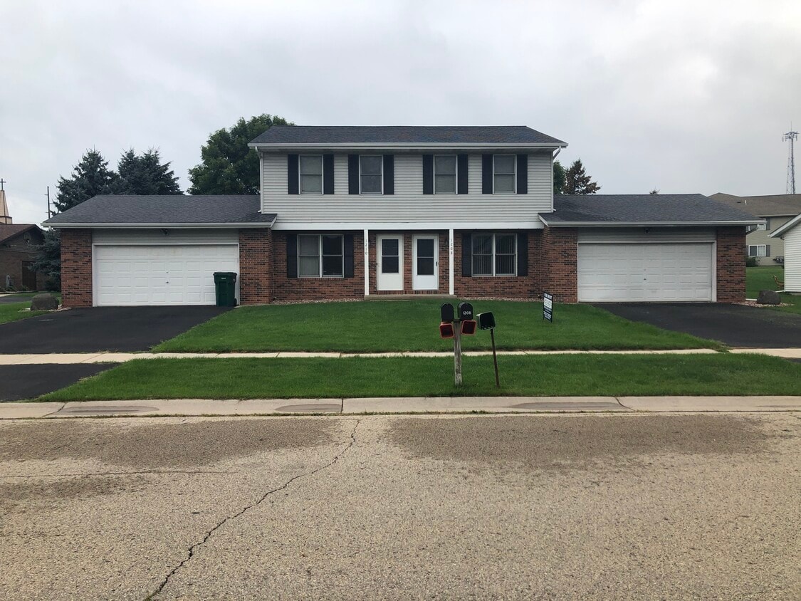 https://post.craigslist.org/k/SHu9j8w37hGSXyJaT-n1Hw?s=preview - 1210 Andy Ln