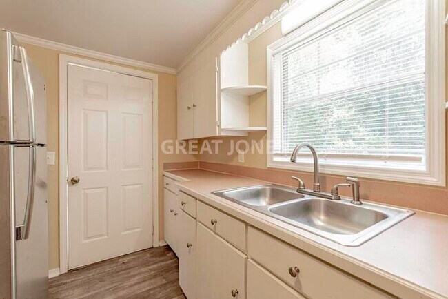 Foto del edificio - 223 Meadowfield Rd