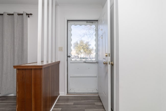 Building Photo - 5035 Norwich Rd