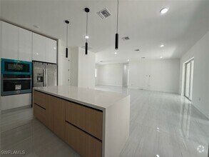 Building Photo - 1549 NW 26th Pl