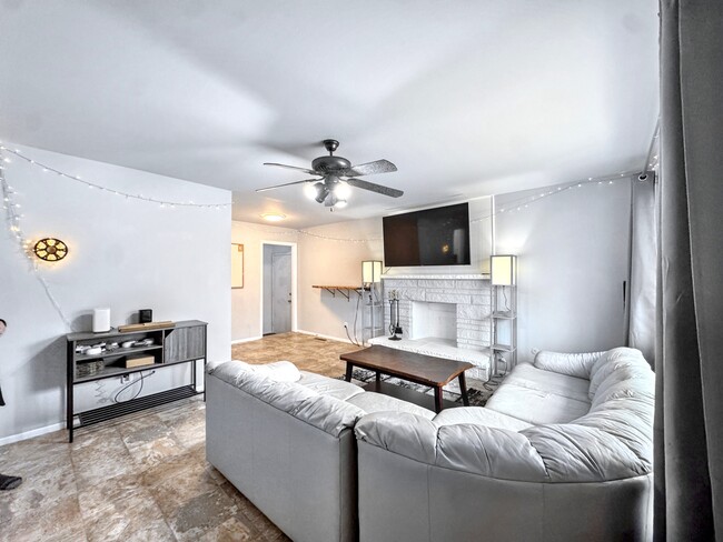 Foto del edificio - 3712 Windsor Ave