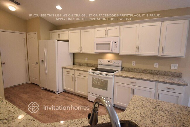 Building Photo - 16422 Cedar Run Dr