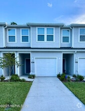 Building Photo - 625 Holly Lks Dr