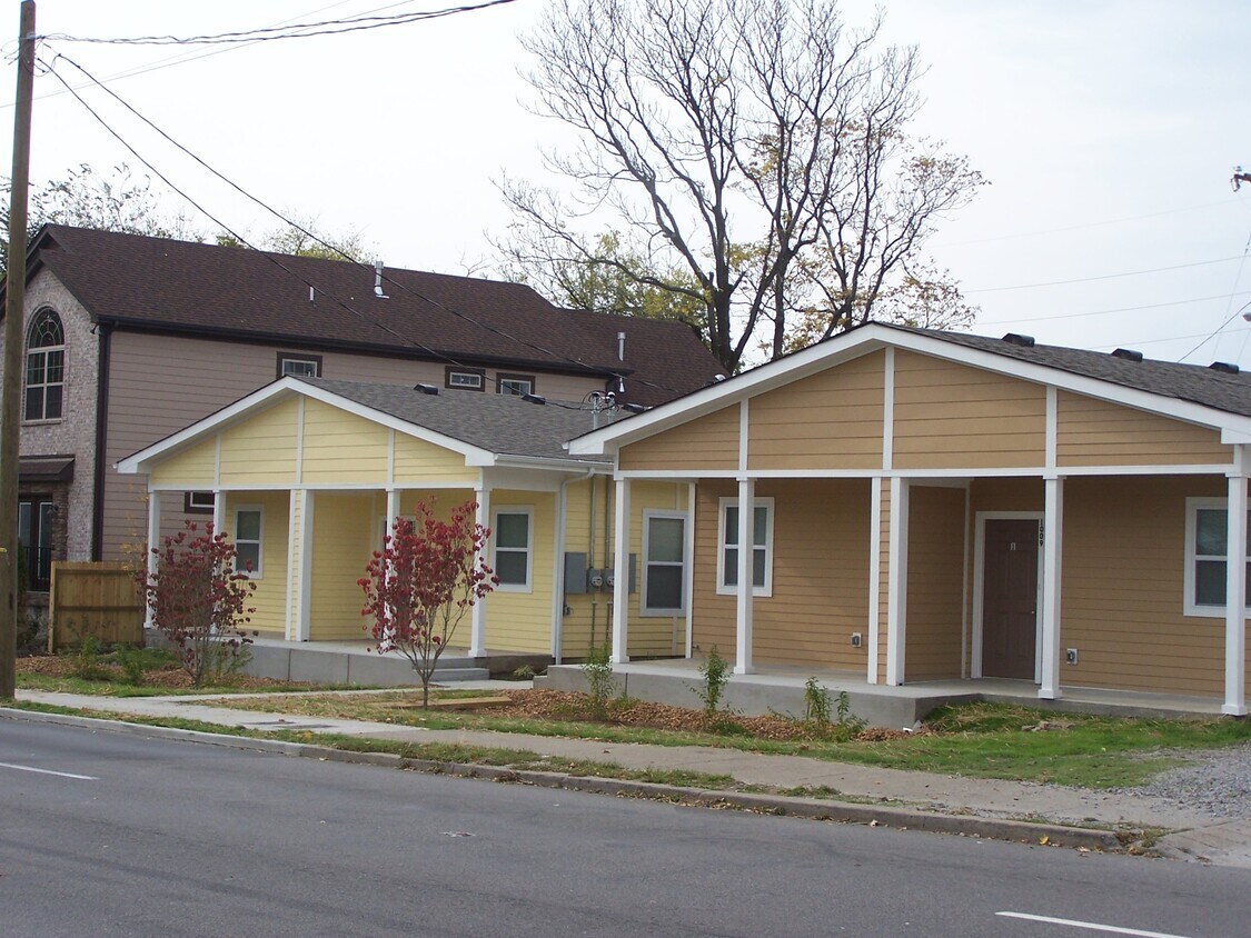 Building Photo - 1009 2nd Ave S #6