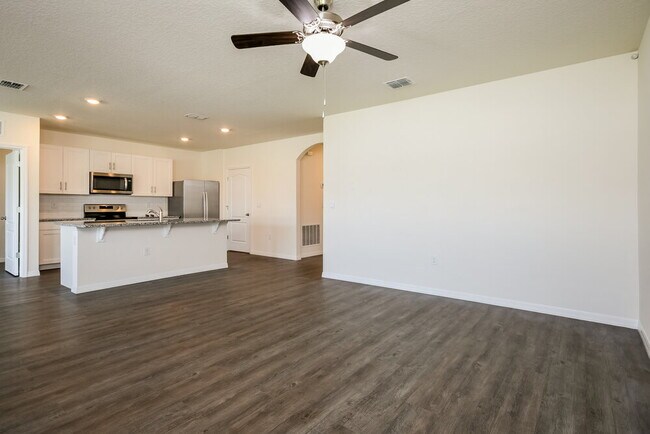 Building Photo - 2154 Ranch Side Rd