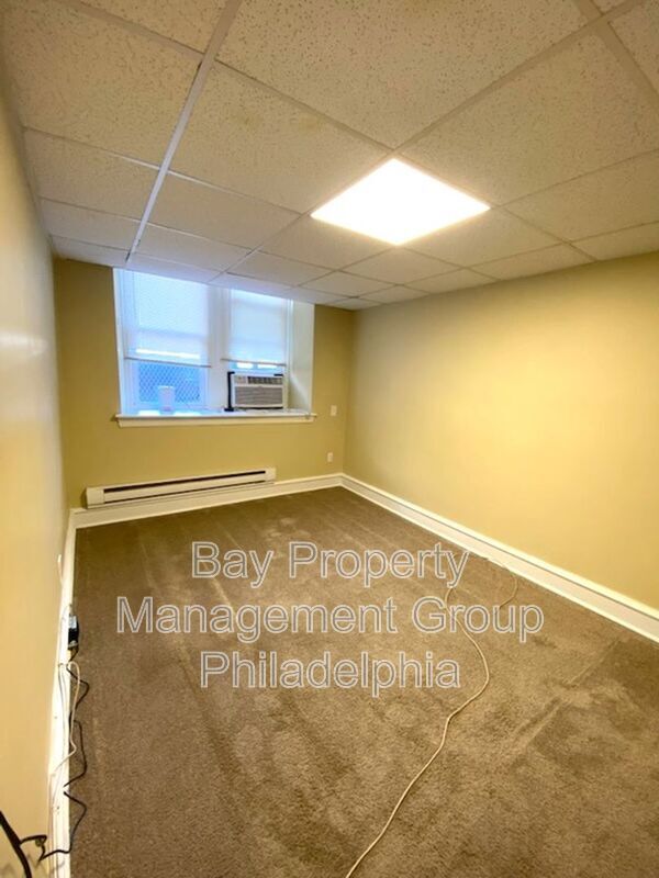 Foto del edificio - 437 W School House Ln