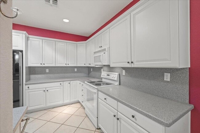 Building Photo - Sun City Lincoln Hills Pinehill model