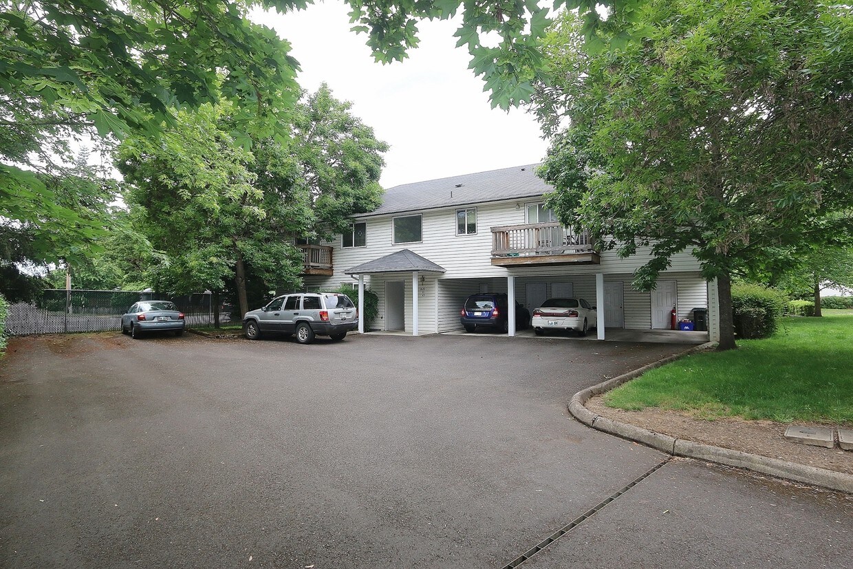 Primary Photo - River Park Estates Triplex