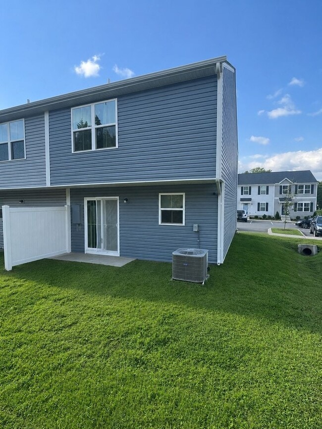 Building Photo - 1613 Mountain Ash Ln