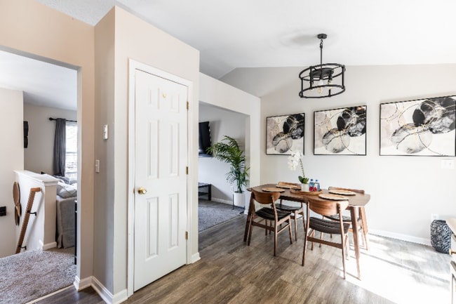 Foto del edificio - 868 Virginiabradford Ct