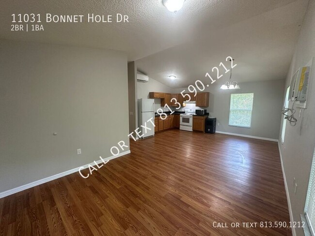Building Photo - 11031 Bonnet Hole Dr