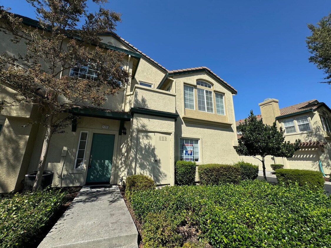 Foto principal - Pleasanton in Siena - 2 Bed 2 Bathroom!