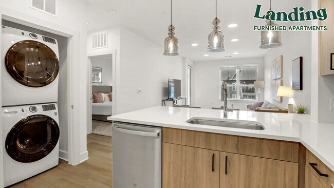 Building Photo - 8440 Creekside Green Dr