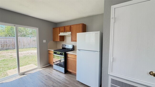 Foto del edificio - 22807 Sherioaks Ln