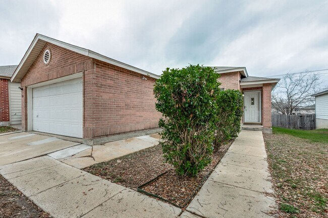 Foto del edificio - Charming 3/2/2 single-story home in highly desirable Westover Crossing