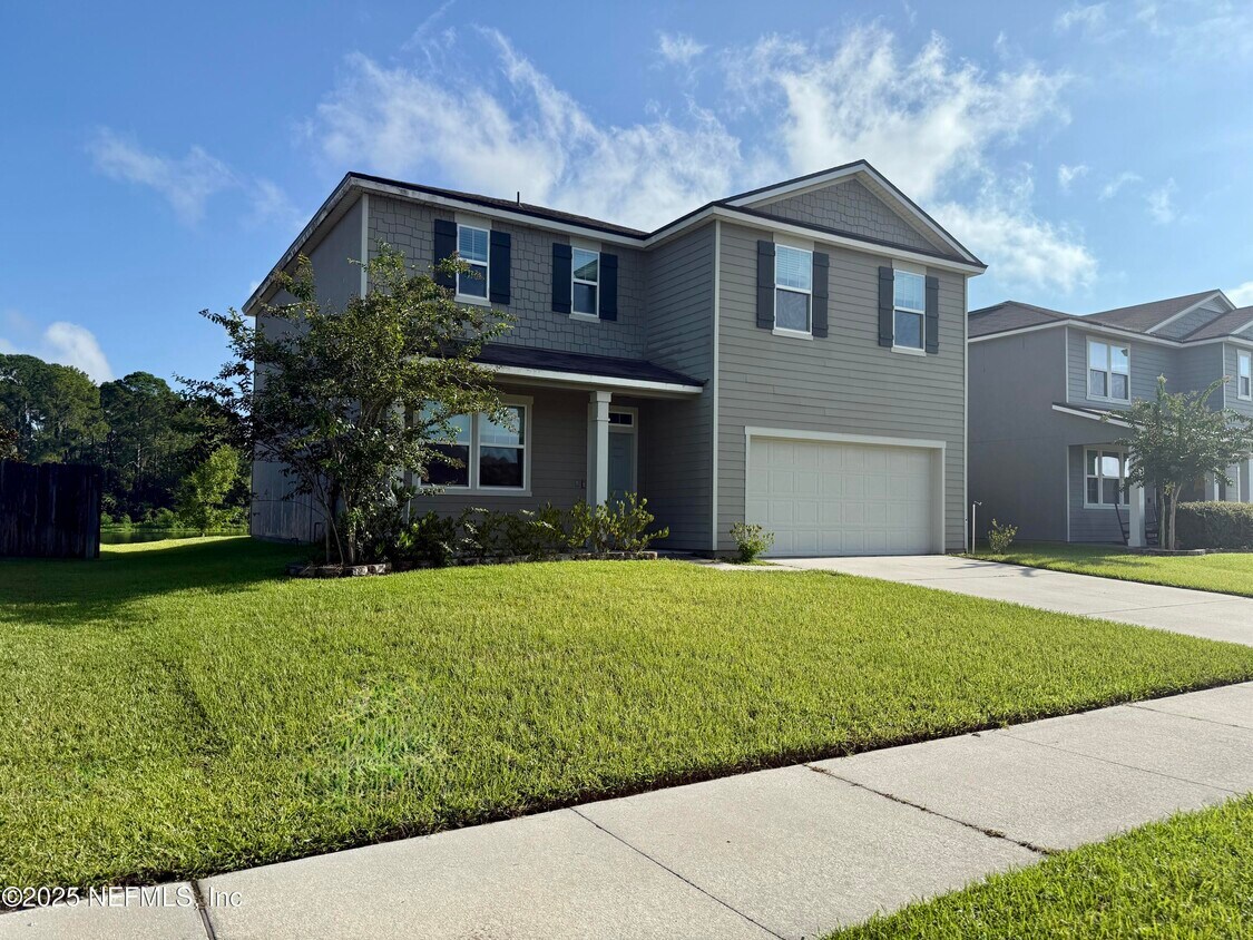 Foto principal - 2200 Pebble Point Dr