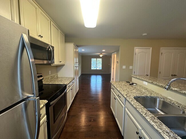 Foto del edificio - Tavern Grove Townhome in Campbell County-N...
