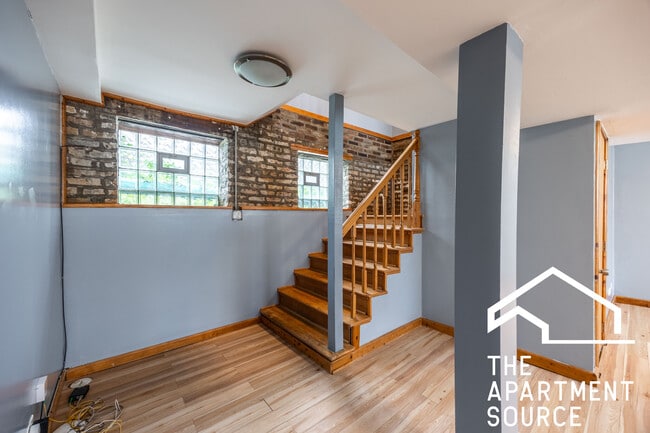 Building Photo - 1349 N Washtenaw Ave