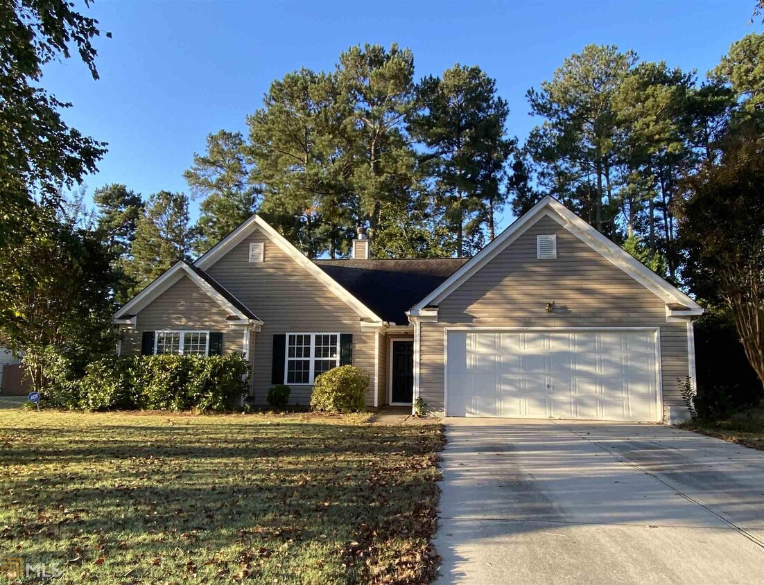 Primary Photo - 2451 Meadow Pond Trail SW