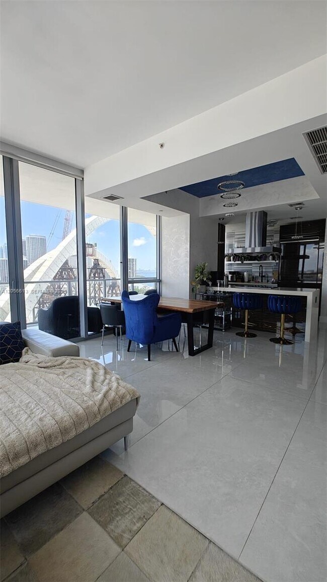 Foto del edificio - 1100 Biscayne Blvd