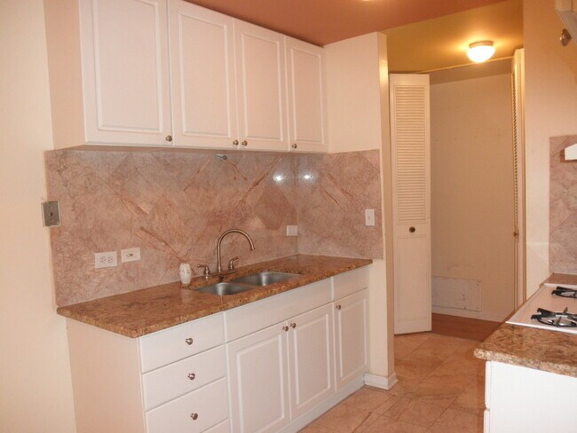 Building Photo - 972 Thornton Ln