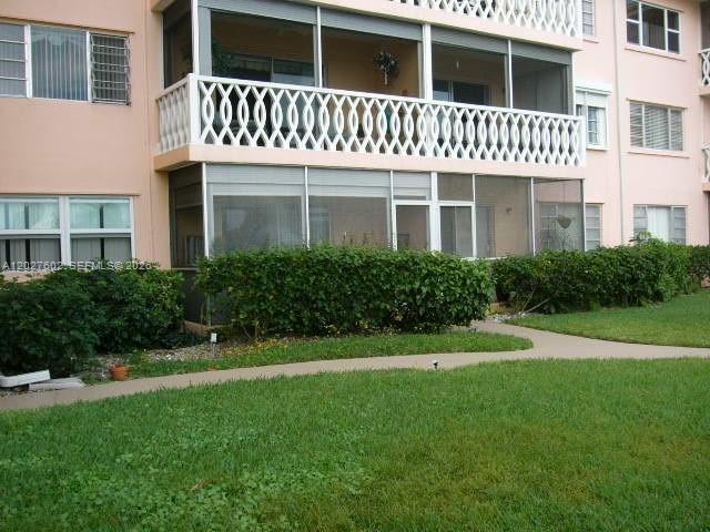 Foto del edificio - 450 Golden Isles Dr