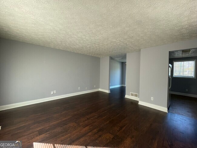 Foto del edificio - 1001 Traymore Dr