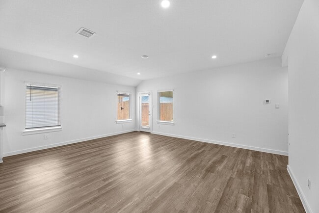 Building Photo - 1015 Star Grass Ln