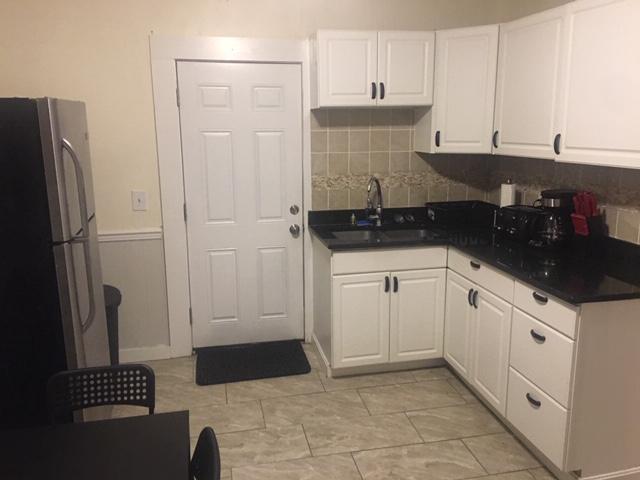 Kitchen - 969 Canterbury St