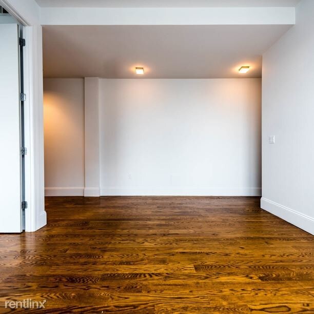 Foto del edificio - 1635 Putnam Ave