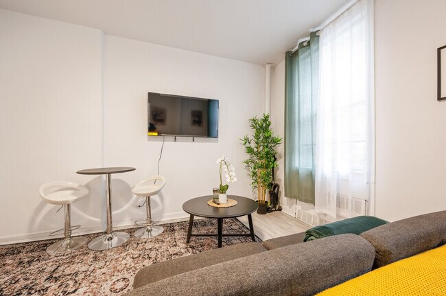 Foto del edificio - 250 E 33rd St