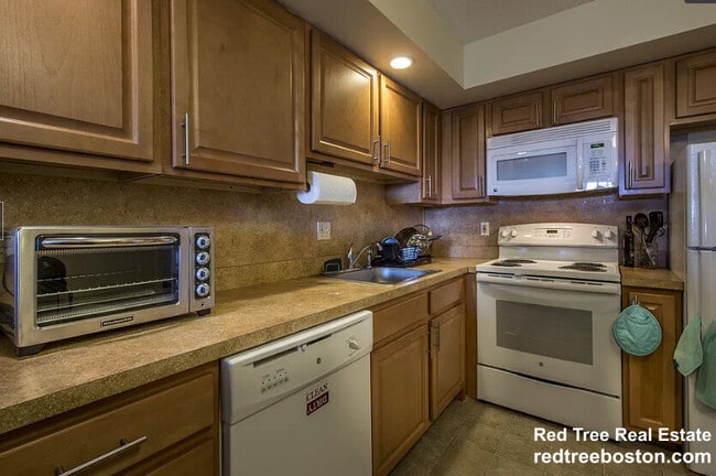 Photo - 385 Massachusetts Ave Apartment