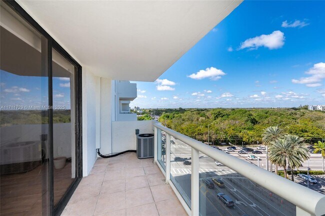 Building Photo - 13499 Biscayne Blvd