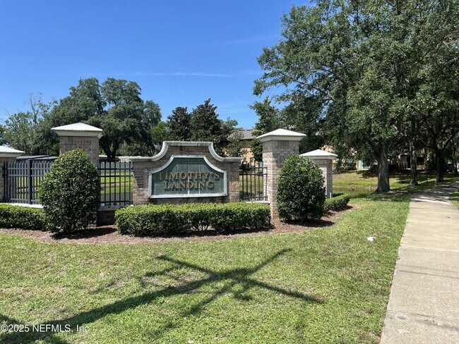 Foto del edificio - 7810 Melvin Rd