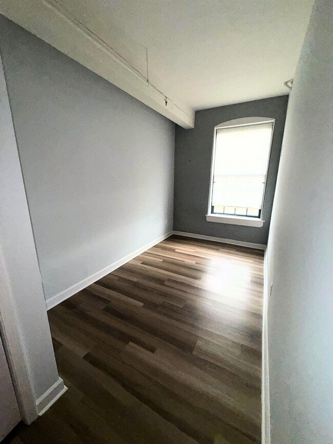 Building Photo - 160 Lafayette St